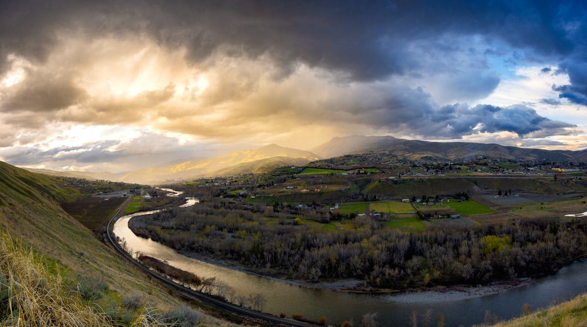 The Cowlitz River valley in Washington - dam-controlled flows make this one of the most predictable fisheries in the Pacific Northwest